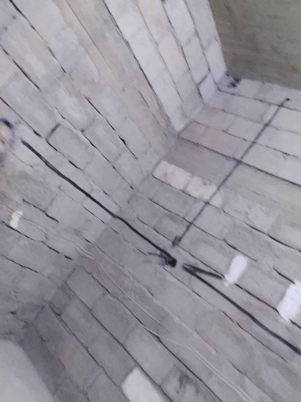 تسسي ربط كهربائي عمام ربط وطني عل عامود شقلي تحت اشعار لاتباوع وارك وبسعر مناسب ***********
