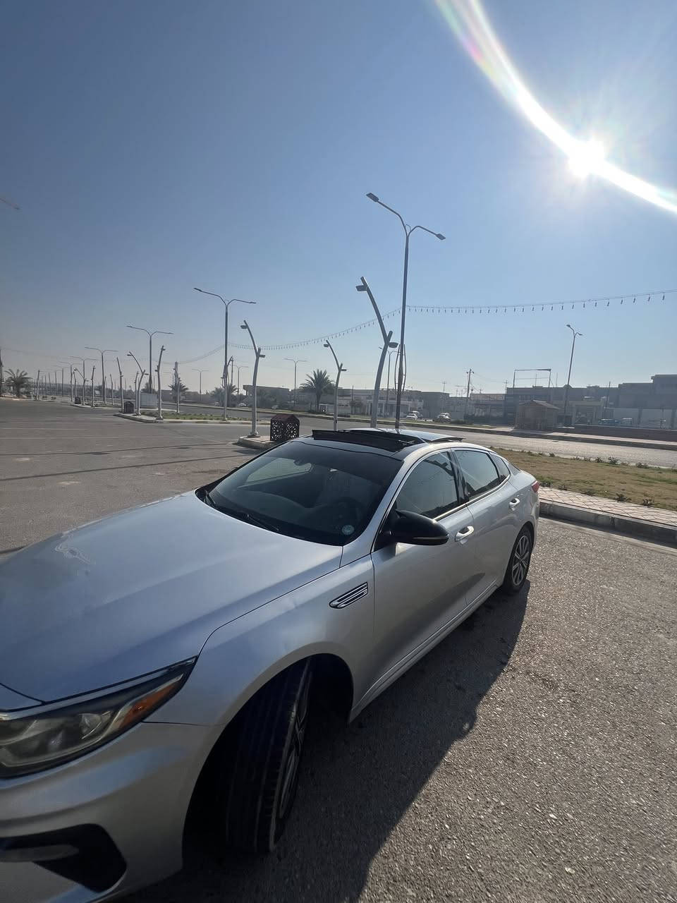 السلام عليكم 
للبيع ❓❓❓
كيا اوبتما 2019 وارد امريكي فوول مواصفات عدا لبصمة محرك 2400 GDi
رقم اربيل انكليزي تحويل ثاني يوم
صور لحادث مرفقه بالمنشور من امريكا جاملغ خلفي وبالعراق صار بيها ربع لبنيد  وبارد بل هلال لخلفي جاملغ 4 اصابع 
ماشيه 120 
مواصفات السيارة :
سلايد روف فتحة سقف 
رادار امامي خلفي كاميرا 
رادار جانبي 
قيادة شبة ذاتية وتحذير لخروج عن لمسار 
حساس خلفي 
اوتو بريك 
فول تحكم ستيرن 
شاشة كبيرة تدعم كار بلي واندرويد 
كامرة مسار خلفي دواره 
اشاير بالمري 
ثلاث وضعيات قيادة: نورمال .ايكو.سبورت
بلوتوث اواكس 
فتحة صندوق بالبصمة 
لسيارة كلش معتني بيها ادامة كل فتره وبانزين محسن
ودهن اصلي 
تخم تايرات  جديد  قبل شهرين مبدلهن  
وسيارة نظيفة تجي وتفحص 
مكاني لفلوجة
السعر 155$وبيها مجال للشراي 
استفسار اكثر اتصل وبيك خير وتدلل 
هـ/*********** 
واتساب /***********
