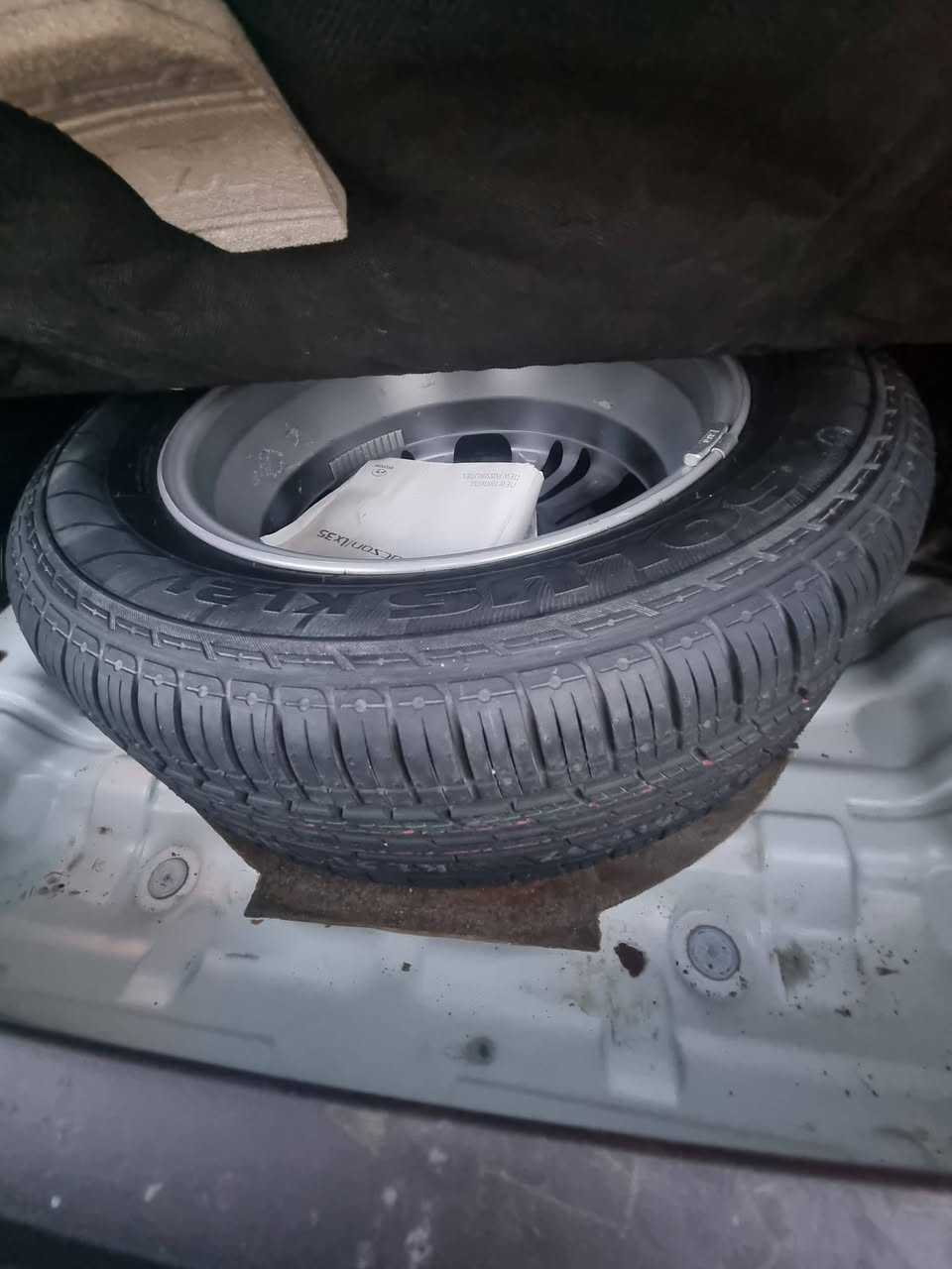 السلام عليكم  
 توسان موديل 2015
رقم بابل 
ماشية 151
" اشاير بالمري  
" بلوتوث+ AUX 
"كامره 
" تحكم ستيرن 
" تبريد قطعتين
مكفولة من الضربة والصبغ والبارد 
المكان بابل 
 ***********
