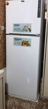 وبركاته هاي ثلاجه مستعمله قليل وتبريد فول وفريزر قوي صارله اقل الشهر م...