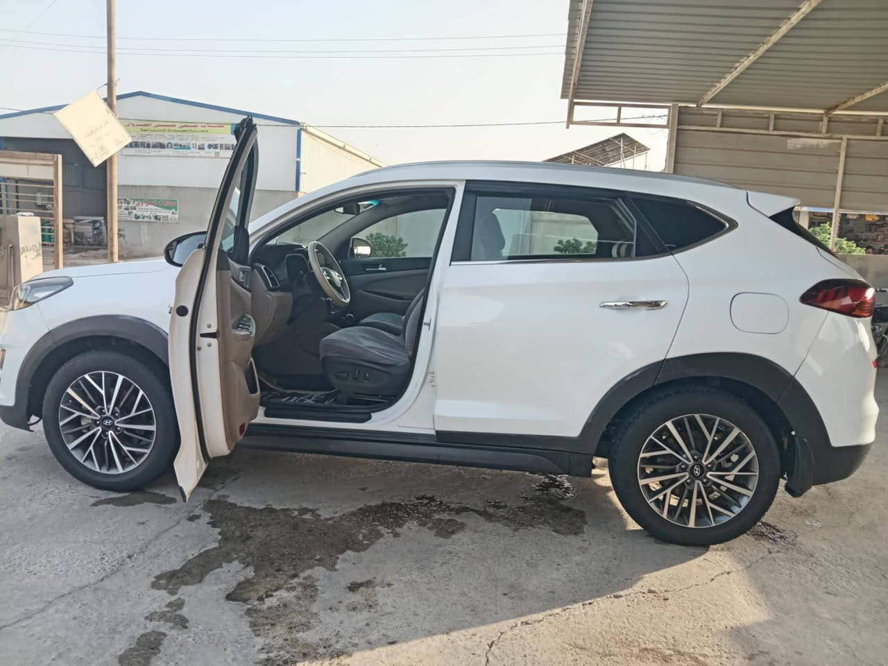 توكسان موديل 2020
رقم بغداد مشروع وطني 
السعر 145
***********
