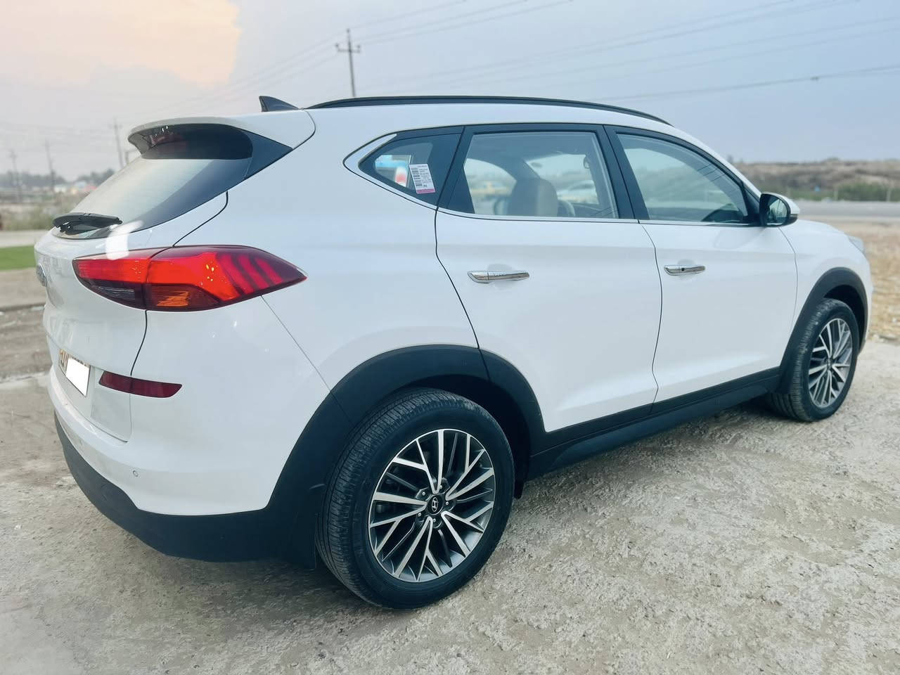 السلام عليكم
للبيع توسان 2020 رقم بغداد الجديد 
مكفوله كفاله عامه برغي ممفتوح بيه 
 بعدهي عل وضع شركه 
ماشية 45
فول موصفات  1/1 خليجي
بنروما /سايد بريك رجل
حساسات (اماميه خلفيه )
لد نهاري .كراسي كهربائي .
كامره خلفيه دواره 
اشاير ب مري اريل انفكيشن 
تحكم ستيرن كروس سرعه
ترحيب عنده الاقتراب مري شفط
ويل كب حجم 19 شحن لا سلكي 
معروفه موصفات توسان 
مكان سياره بغداد 
السعر 213 وبيه مجال بسيط 
الاتصال .***********
