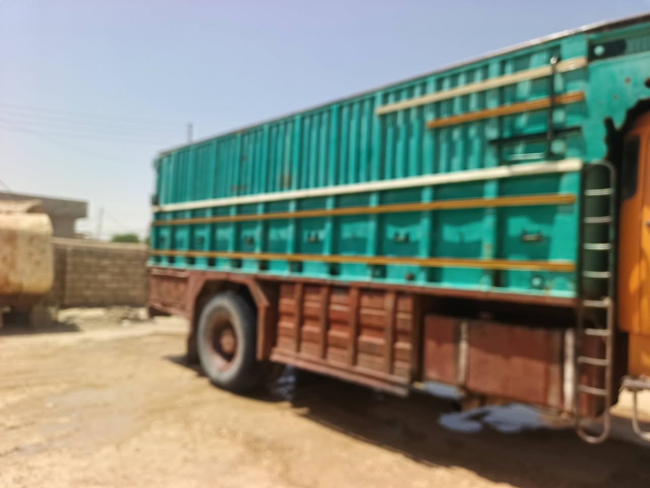 السلام عليكم بدي للبيع الطول 6و10 االعنوان الموصل السعر على الخاص رقم الهاتف *********** .***********
