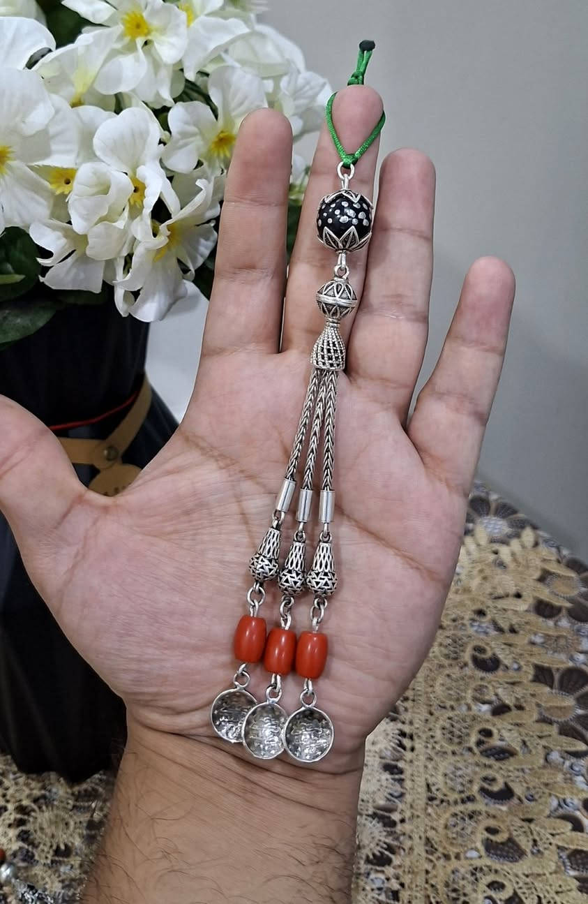 ياالله ..
كركوشة فضه عمل ممتاز جدا… 
مع مرجان اصلي بلكركوشة… 
مع خرزه يسر حجازي قديم… 
وزن الكركوشة الوزن ( 25 ) غرام… ⏱️

الشراي فقط يتواصل خاص ... 

 تواصل واتساب او على رقم ***********..
يوجد توصيل كافه محافظات العراق. 🚛...
