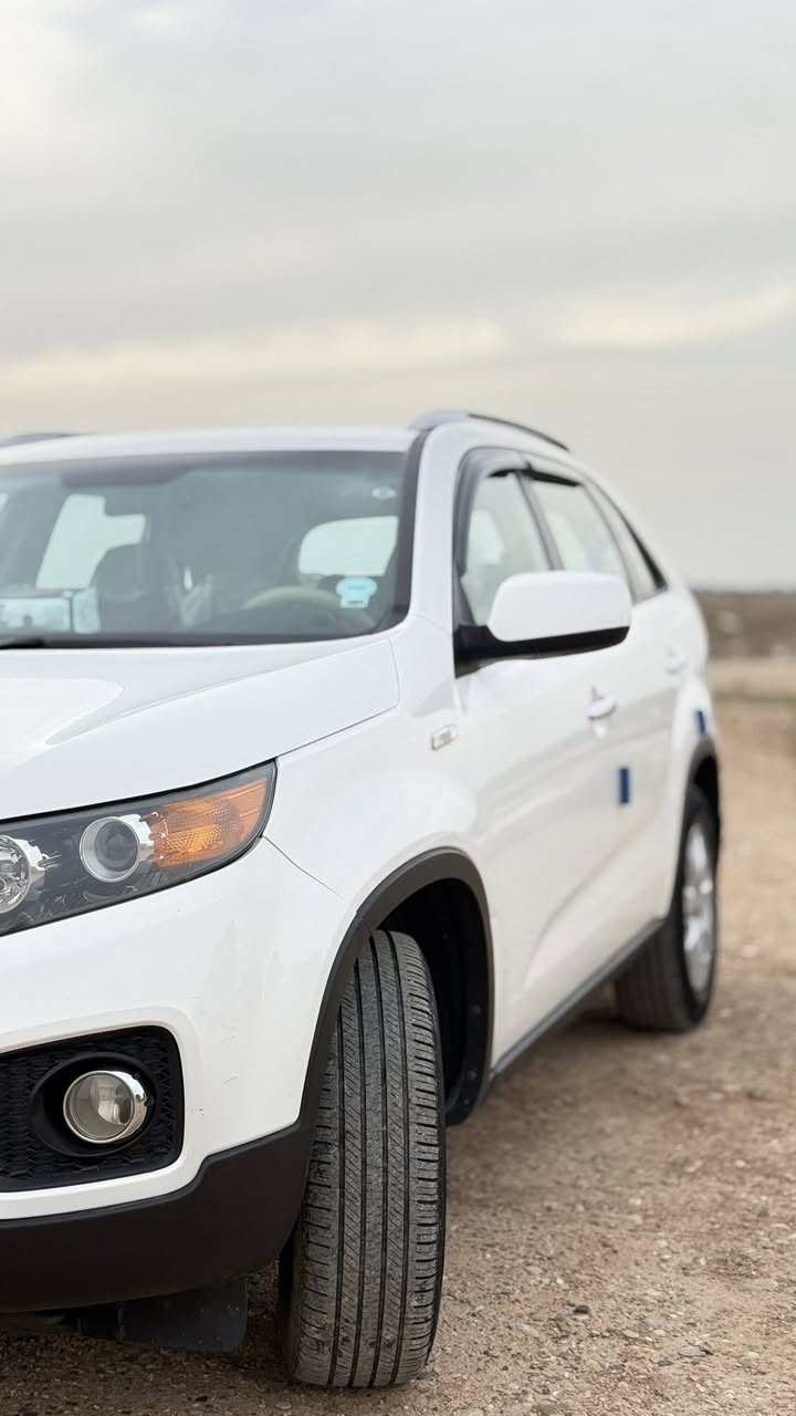 السلام عليكم
سورنتو 2012 خليجي 4 سلندر 

سياره نظيفه ومرتبه هزه جديده قبل اسبوع 

كفاله عامه ماعدا بادر بسيط بالباب الخلفي اقل من شبر موضح بالسونار

ماشيه 101 km الرقم سليمانيه بأسمي 

السعر 158 وبيها مجال حق الجيه 
عنوان السياره ديالى

متواجد عل هذا الرقم وبي الواتساب 

***********
