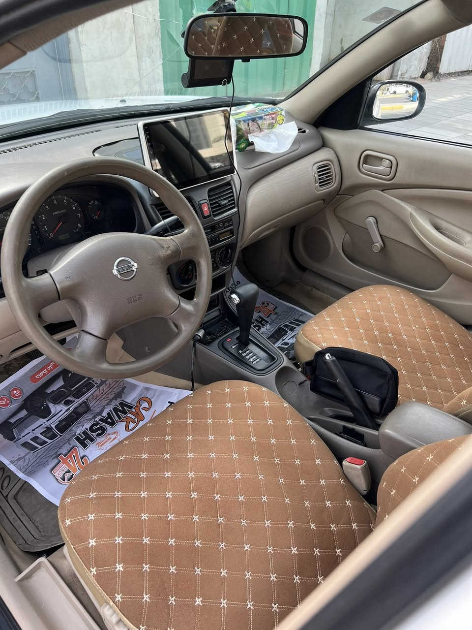 نيسان سني ياباني
موديل 2008
ماشيه 173 الف
رقم الماني 
بيها رصعه بالصندوق وشخوط خفيفه 
سياره كامله وتخم تاير جديد 
مكان السياره بغداد 
السعر ١٠٠ وبيها مجال
***********
