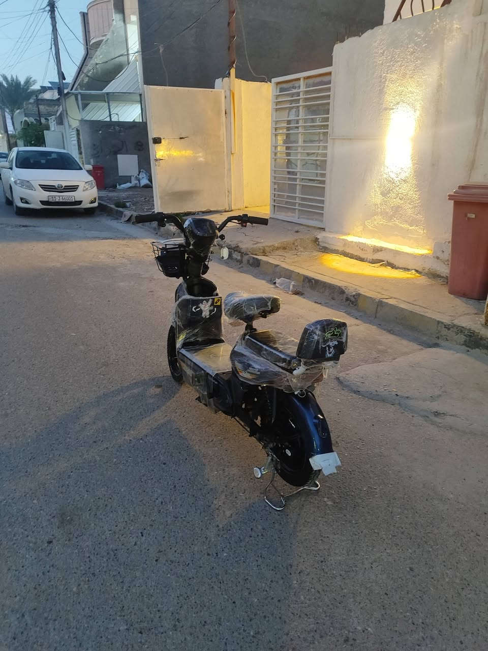 دراجه شحن نوع حجم 14استعمل قليل تجي تفحص كلشي شخطه وحده مابيه مابدل بيه شي بصمات وسويجات عدد2وفيه قفل تاير لايت عالي وناصي بيه شاحنتين و مرايات السعر 200قفل شراي تعال على هذا رقم *********** مكان بغداد شراي تعال على هذا رقم ونحجي علمود مكان بيت
