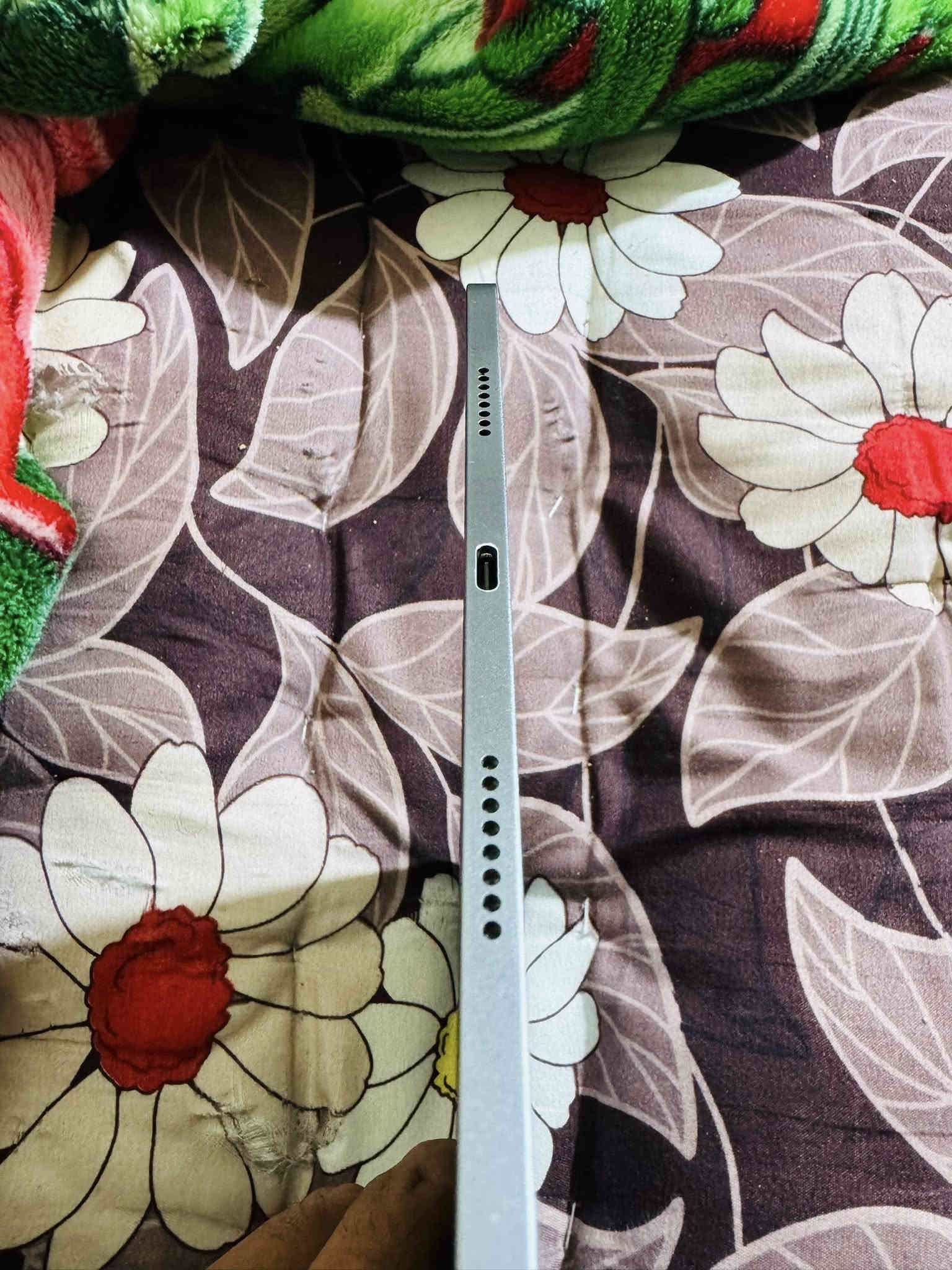 سلام عليكم ايباد 11برو 2021
ذاكره 128
معالج m1
120 فريم 
بعده عله وضع الشركه لاطاب تصليح ولا مبدل بي شي نضافه 100‎%‎
السعر500
للتواصل *********** بي واتساب 
مكاني المشتل 

متوفر توصيل داخل بغداد
