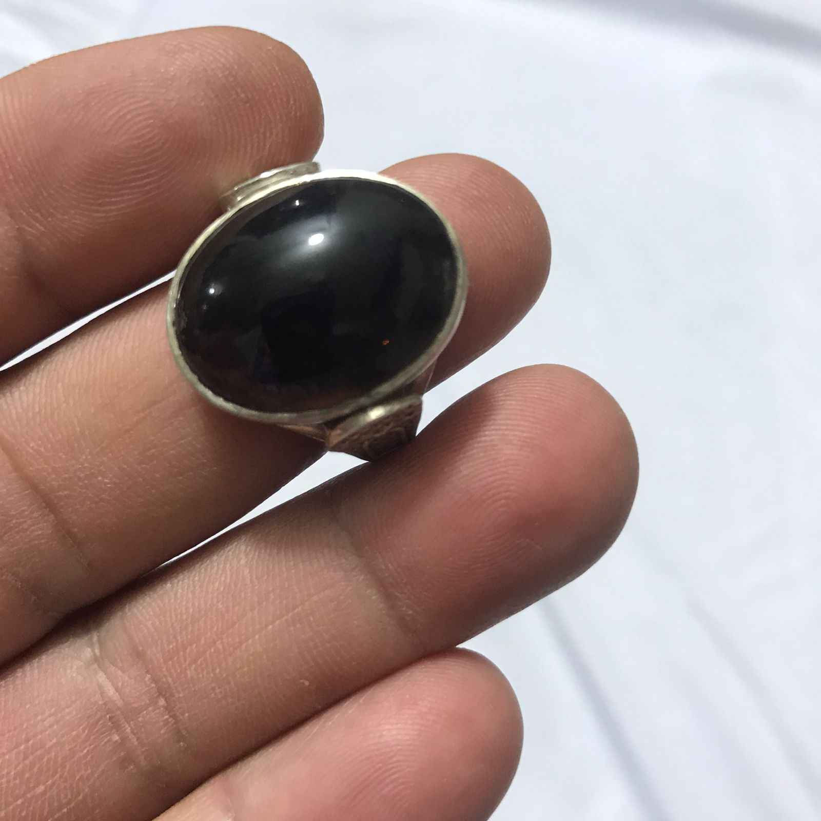 خاتم فضه متوج بحجر در النجف نفطي ذمه اصلي شرط ألسعر ٥٠٠الف العنوان البصره قضاء شط العرب التنومه للاستفسار الرجاء مراسلة الصفحة البصرة, العراق


**إذا كنت صاحب هذا الإعلان وتريد حذفه لأي سبب، رجاءا أرسل رسالة إلى الدعم الفني**