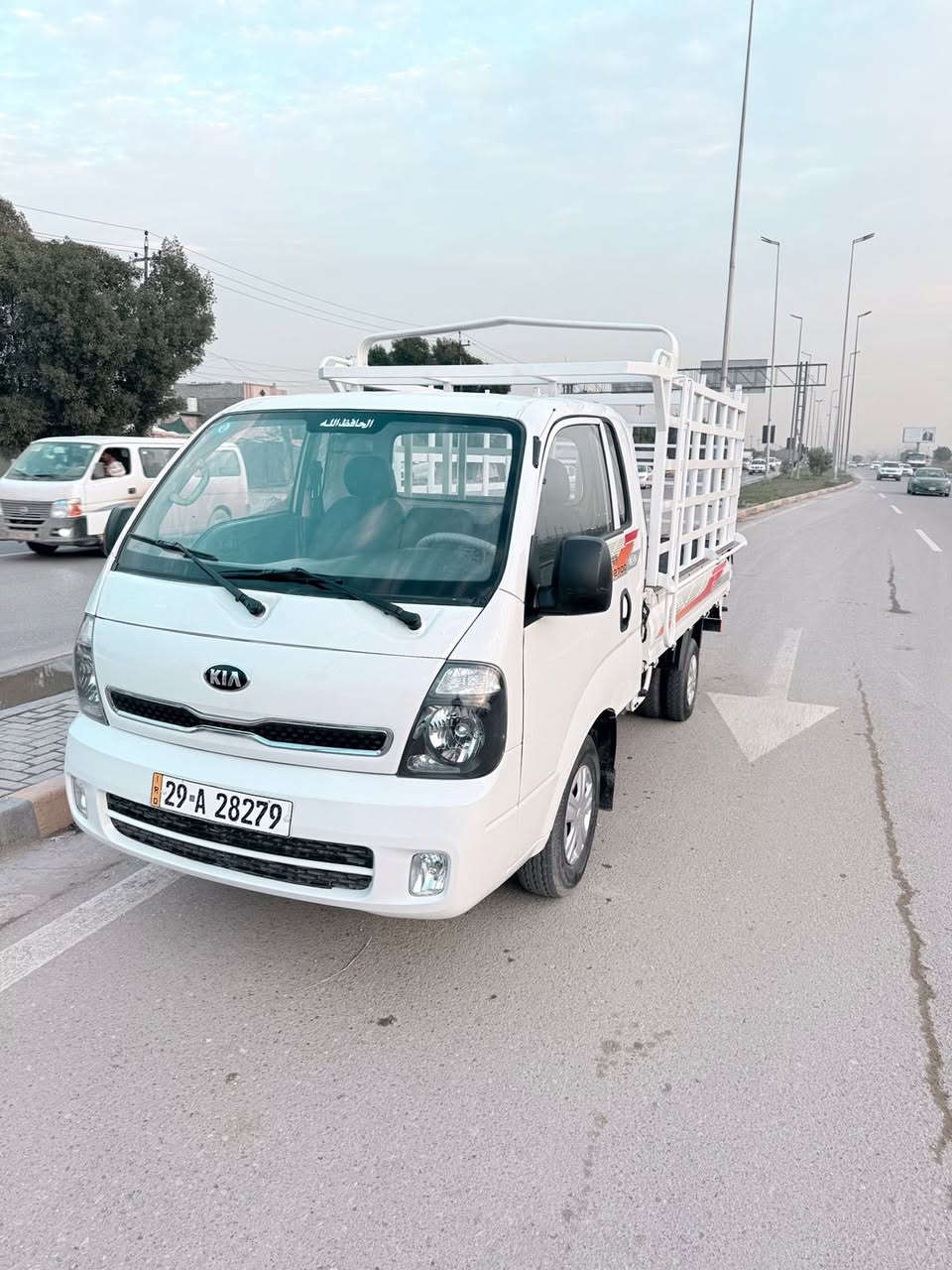 سياره كيا حمل محرك مفتوح 2700 موديل 2015 رقم واسط السنويه لِغاية 2028 مكينه كفاله لا تنقيص ولا تبخير گير أكسل مكفولات كهربائيات كلها شغاله دوشمه جديدة شاصي ورقم شاصي واضح والصدر حلو سياره حلوه متذب عليهه ألف دينار گبل للشارع سياره خير من الله الياخدهه بالعافيه عليه وشرط محجر مو وياهه والباقي گدام العين أحلى من الصورة تحويل مباشر السيارة بـ أسمي مكان السيارة بغداد رقم هاتف ***********
