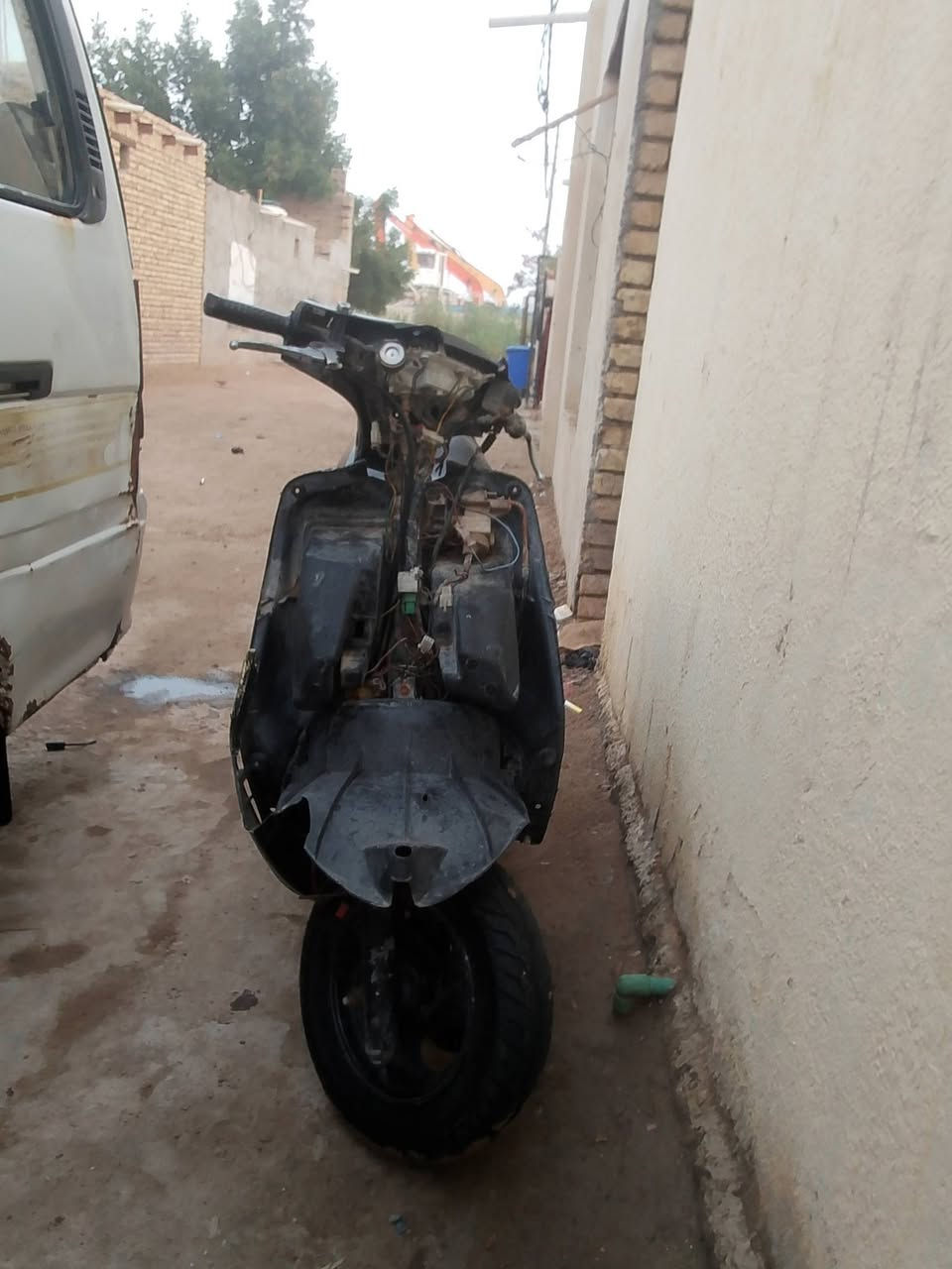 سلام عليكم درجه فراشه للبيع مكينه مفتوحه بس ولفات  جديده تشغل شرط عوزه بس قبق هندر ب١٠ قيم وخذ بلي يرضي لله مكان ناصريه مركز يم صناعي وهذا رقمي ***********.   سعره ب١٠٠ وبيه مجال تعال وبيك خير ودلل
