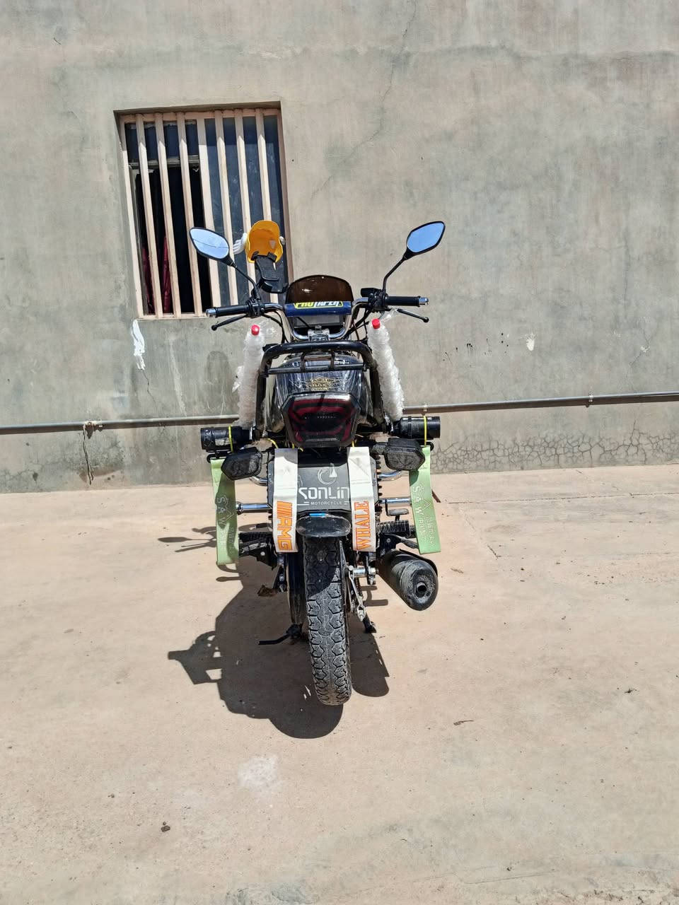 سولنك 2025
بعده عله وضع شركه 
محركه 200 جواكيج 
محركه ماملعوب بي 

كماليات كامل مايعوزه شي 

وصل 910 عندك زود الخاص مفتوح 

بيع ومراوس كلشي يرهم 

رقمي 

***********
