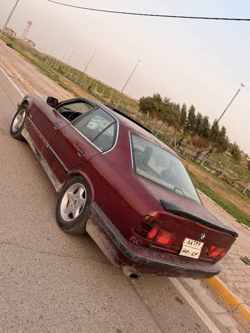 مزان كريم …..سلام عليكم اخوان بيمم موديل ١٩٩٠ كير عادي  حجم ٢٠ كير مكينه  شرط طراي مالتها من كركوك علي بغداد سيارة بدون اي حادث بدون اي ظررمكفوله علي كل شي بسس اير يد صبغ جارده سياره تيحاتي للجميع،،،،…. ***********
