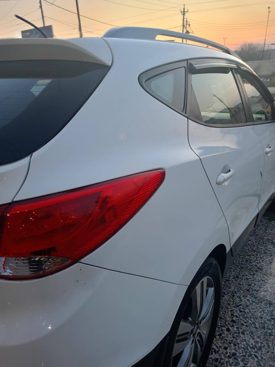 السلام عليكم
توكسن موديل 2014 رقم دهوك للبيع 
الضرر داخل الصور موضح بالسونار 
للاستفسار ***********
