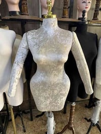 لحجز الاتصال 07732659201 بسعر الجمله العنوان الشورجه قرب تمثال الرصافي...