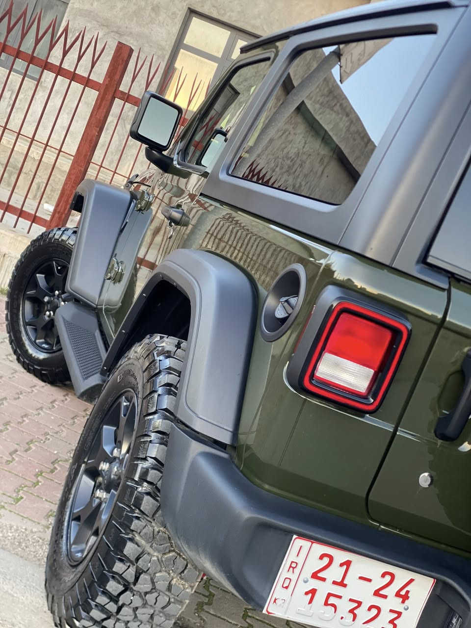 رانکلر wills
2 Doors
مودیل 2023
مکینە ٤ بستون تیربو
بصمە
شاشە 
کامیرا
otuo start
ماشیە 33  KM
حادثە خفیف
باب سکن عکس سایق
تبدیل بشرکە نفس لون 
شویە سبوغ  بدوسە رسم حادثە منشور
رقم سلیمانیە باسمی 
سعر 255
***********
