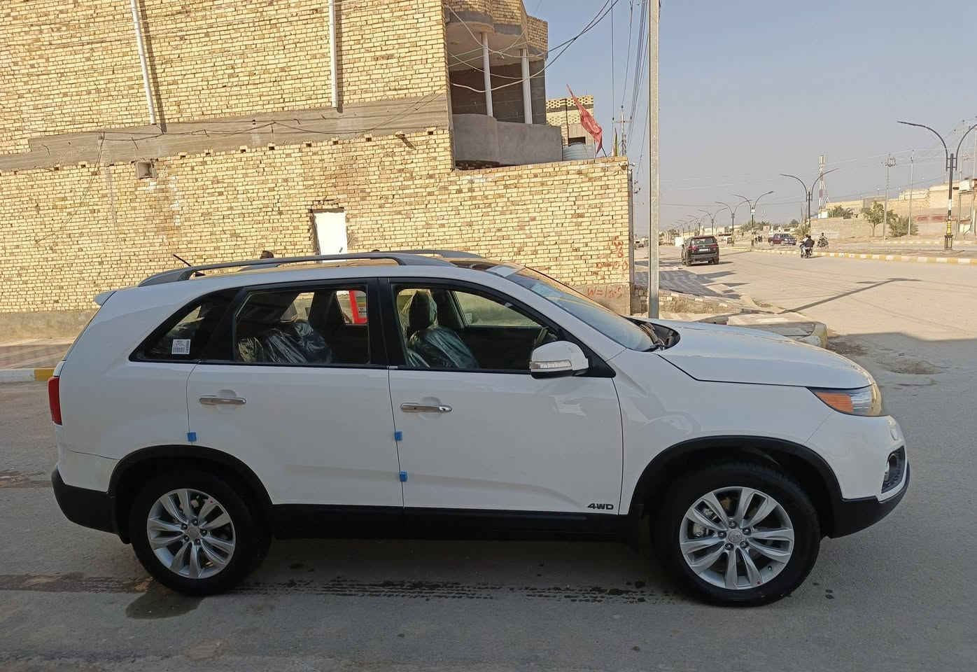 السلام عليكم ورحمة الله وبركاته 
كيا سورنتو خليجي موديل 2010 فووول مواصفات 1/1 - كفاله ضربه وصبغ وتبديل - محرك V6//راكب7 - سياره جاهزه من كل النواحي محرك حداديه طخم تاير تبريد ٣ قطع - بنراما - تحكم استيرين جيهتين - مرايات شفط - اشاير بالمرايا - ٥ بصمات - ويل كب كروم - حساسات خلفيه - شاشه - زراك بلايت - اشاير ترحيب -والباقي المواصفات بيها سياره 1/1للاستفسار الاتصال على الرقم *********** العنوان ذي قار قضاء النصر
