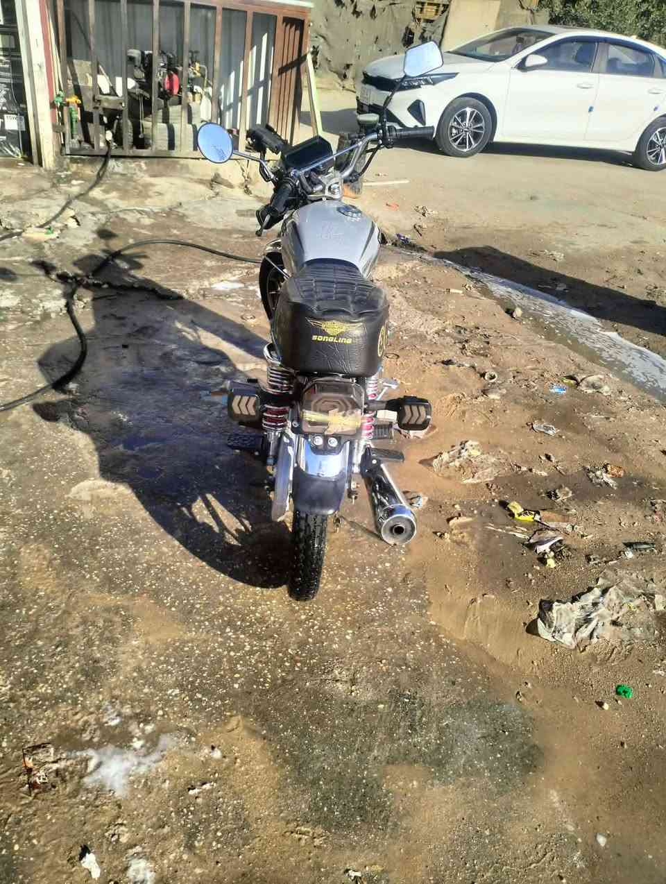 سلام عليكم 
للبيع 5گير سافان دراجه جديده وحلؤه 
مديل 2025
شلف وهندر كهربائيات كله شغال دراجه جديده ومامتعوبه دهن كله اصلي والله ع ايدي 
اوراق استنساخ كامله4نسخ 
على ايدي مطلعها من الوكيل الله شاهد 
السعر 900
للاستفسار ع هاذه الرقم ***********
