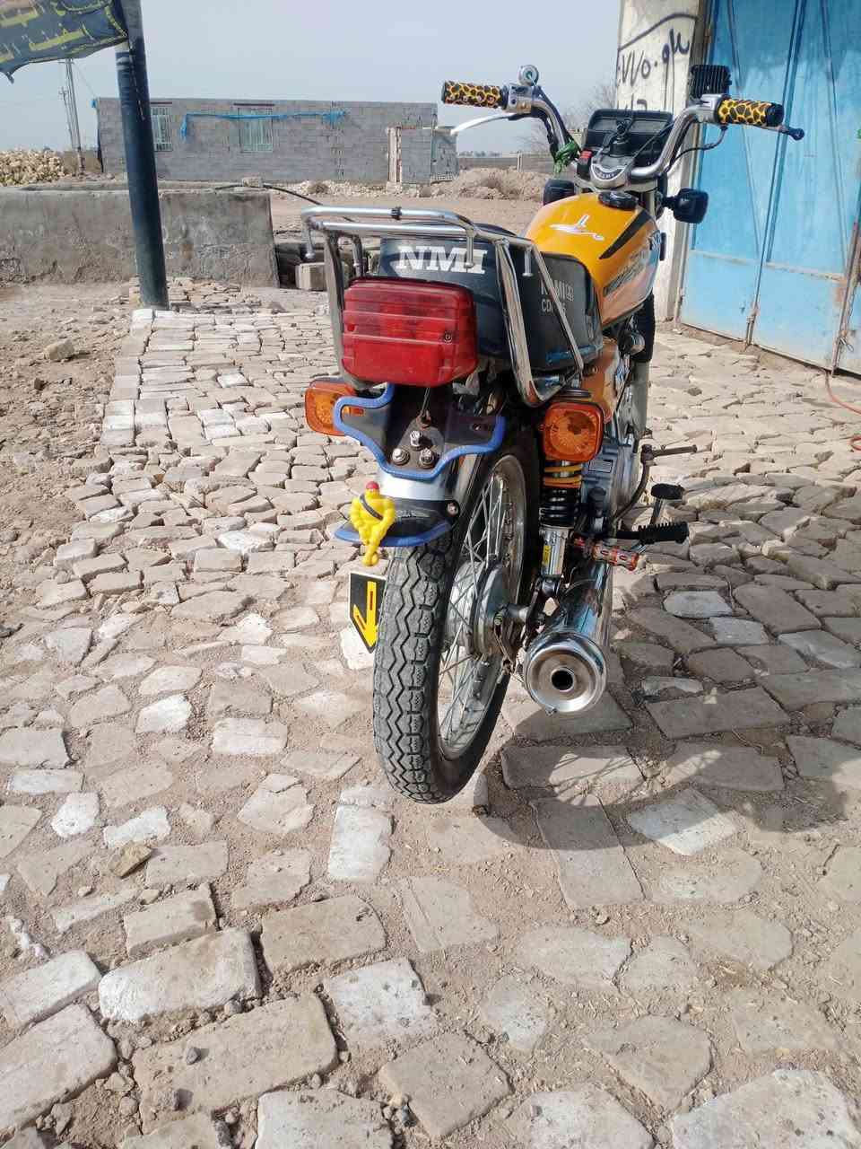 دراجه للبيع شلامجه اصل موديل ٢٠٢٣ اوراق اصولي مكاني ناصرية قلعة سكر كرهبائيات شقاله محرك مكفول دراجه جاهزه من كل شي وناعمه انه مكلف بل نشر رقم صاحبها هاذ***********
