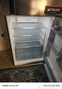للبيع ثلاجه حديثه نوع هيتاشي الحجم ١٨ اخت الجديده وابحث عليه وشوفه موا...