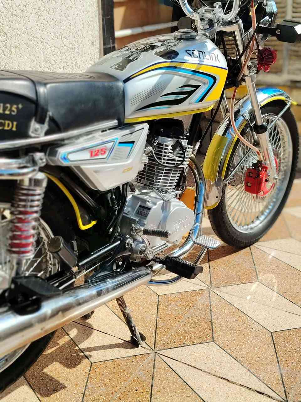 سلام عليكم دراجه للبيع مديل2025بعده بل جيس. معدل 130وفوك شرط. مكان كوت السعر 800وبيه مجال حك الجيه. ***********.. اوراق اسكنر.
