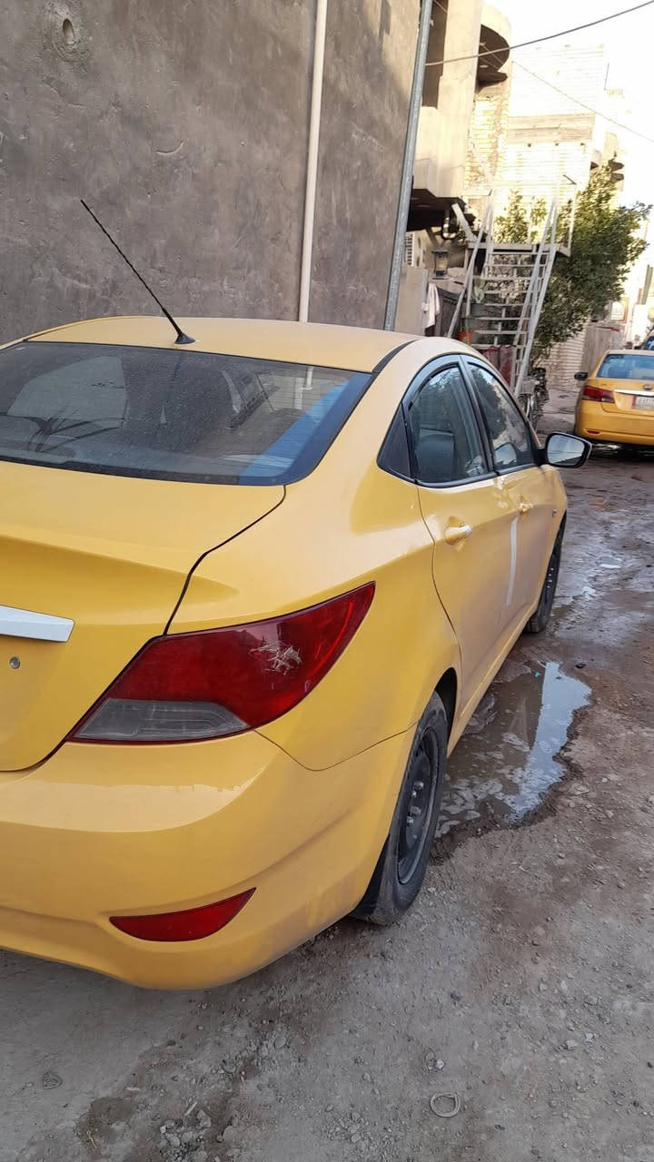 السلام وعليكم
اكسنت 2013 خليجي 

سياره نضيفه مابيها نقص

مكينه وكير مكفول 

بيها هاي ضربه ضربني ابو تريله ما صلحتها 

تايرات نضيفه 

سياره باسمي 

سعر 80 بي مجال

رقم انكليزي سنويه لحد شهر ١٠
عنوان بغداد 
رقم تلفون ***********
