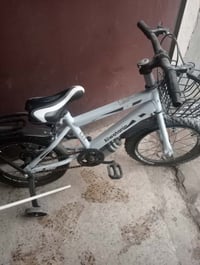 بايسكل للبيع مستخدم قليل يعوزه تايره سعر45خابرني 07721011359