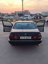 BMW 735 موديل 92 مكينه مفتوح ٣٥٠٠ كير عادي اصل اوتو مكينه كير تبريد //...