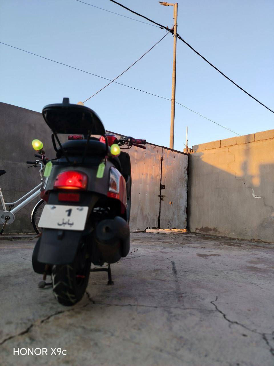 عليكم....
مكلف بلنشر
دراجة ماكس بوليس  🛵 للبيع 2009
دراجة شلعه معدل كهربائيات كلهه شغاله 
دراجة جديده فقط مبدل كفرات وكفراتهه البلاديات موجودات للجماليه مبدلات الكفرات 
تخم تايرات الدراجه جديده بمعنئ الكلمه 
أي نقص مابيهة تعال وشوف بعينك 
العنوان بابل مشروع المسيب 
السعر 800 وبيهه مجال حك الجيه
اذا مو شراي لا تتصل فدوه وتعبني 
  الاستفسار الاتصال على الرقم 
📞 ***********
