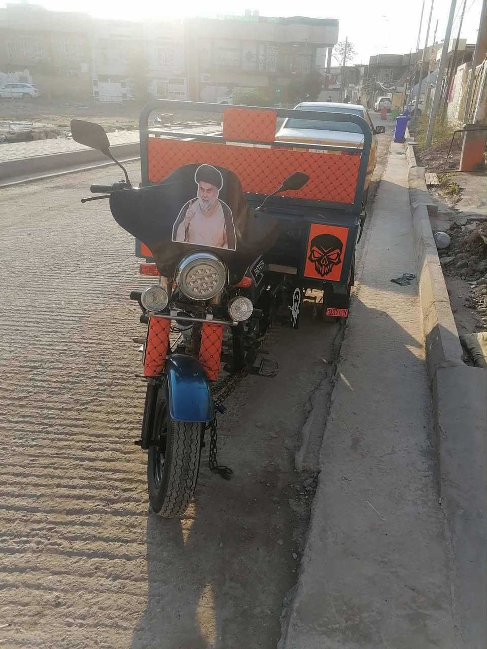 سلام عليكم ستوته لبيع مديل واحد وعشرين دراجه خير من الله اوراق اصوليه بجيس  دراجه كفاله عامه ربع مذب عليه السعر مليون 900 وبيه مجال حق جيه مكان الكوت مركز مدينه ***********
