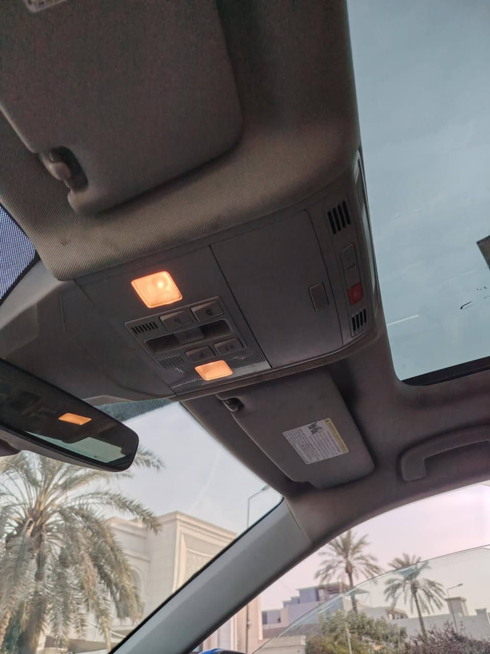 السلام عليكم جيتا فول مواصفات موديل 2024 ماشية 22 فقط حادثها موضح بالصور بنيد مبدل  وصبغ جاملغ خلفي فقط...الجاملغ الامامي  بارد...
مواصفات se فتحة بصمة تشغيل وابواب وتشغيل عن بعد ... تدفئة بالكشنات...كشنات كهرباء ...السيارة جديدة جدا وبالخير عالياخذها رقم شمالي تحويل او وكالة 
للبيع السعر 162 مكان السيارة بغداد اليرموك قرب ساحة قحطان
الاتصال على الرقم ***********
