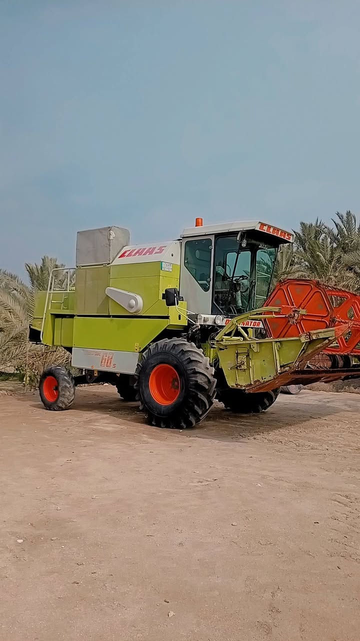 حاصده للبيع دخول 2012 موديل2003 كفاله عامه لاصبغ ولا طك ولا لحيم كللهه على وضع الشركه تاير امامي جديد  تبريد شغال السعر 35 للستفسار *********** 
***********
