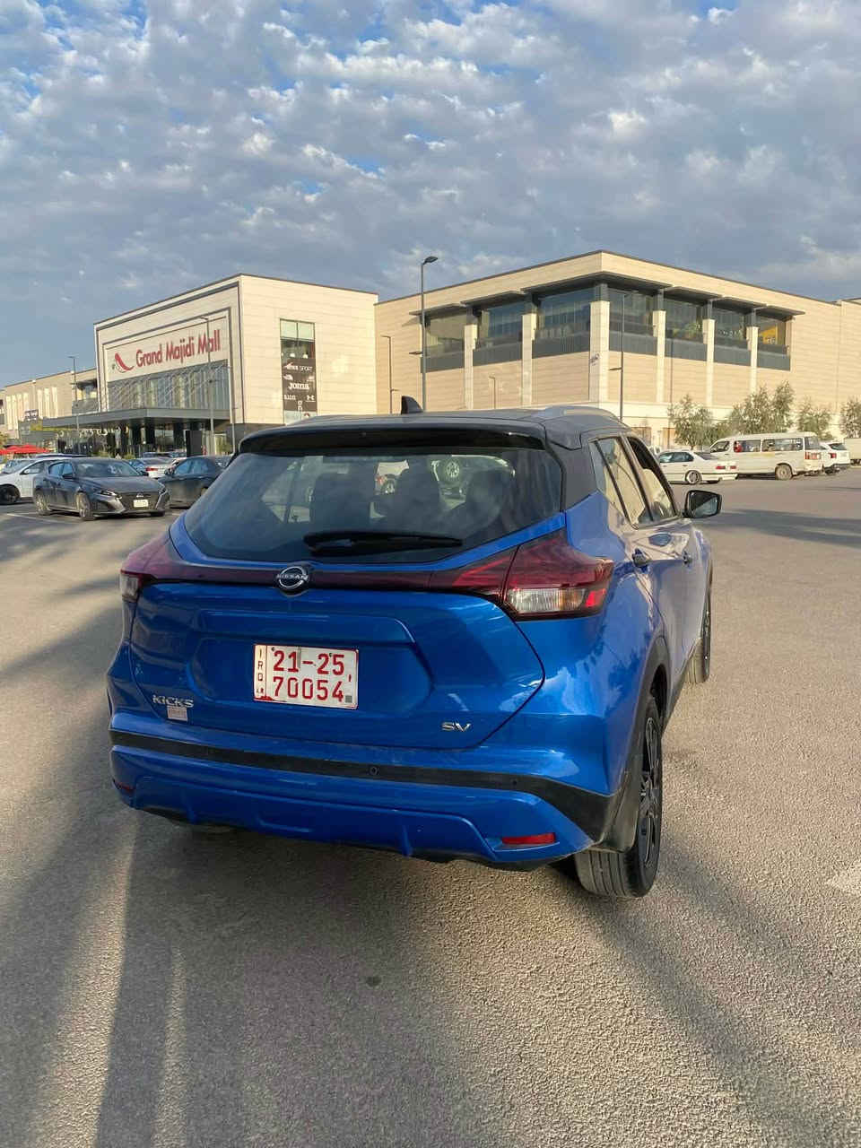 نیسان کیکس ٢٠٢٣ یەک پارچەی هەیە جاملخی لای سەیاقە بیلاد گۆرایە 
قپات مواسەفاتە 

*********** أربيل, العراق
