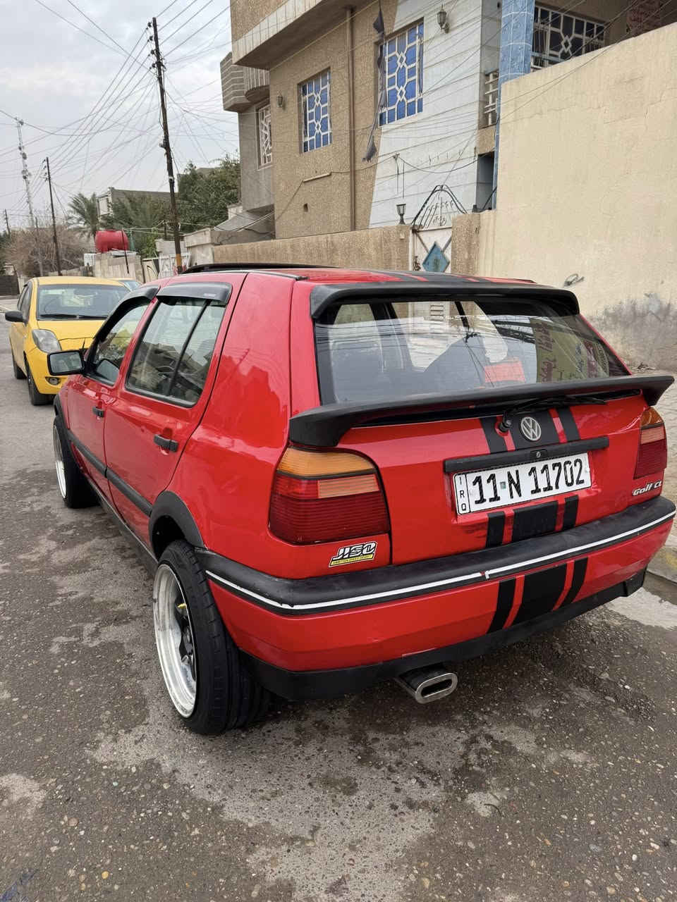 سلامتك عليكم كولف موديل ٩٢مكينه ٢٠٠٠ كير عادي تبريد تدفه شغال كامله مكمله من كلشي رقم إنكليزي تحويل ثاني يوم ويل وتاير حجم ١٧جديد دوشمه جديده مصبوغه عام للجماليه فقط    بكان بغدادزعفرانيه ***********سعر 55وبيه مجال قليل
