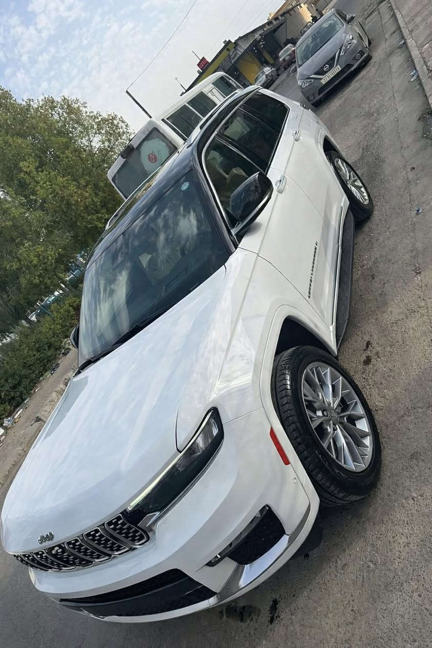 جيب سومت ابيض موديل ٢٣
٧راكب
كلين تايتل 
ماشيه ٣٦mi
رقم شمالي جديد وهزه جديده  وباسمي
مكان السياره /بغداد 
السعر /٣٩٥
للتواصل واتس اب 
***********
رقم الشاصي / 
‏1C4RJJEG3P8706777
