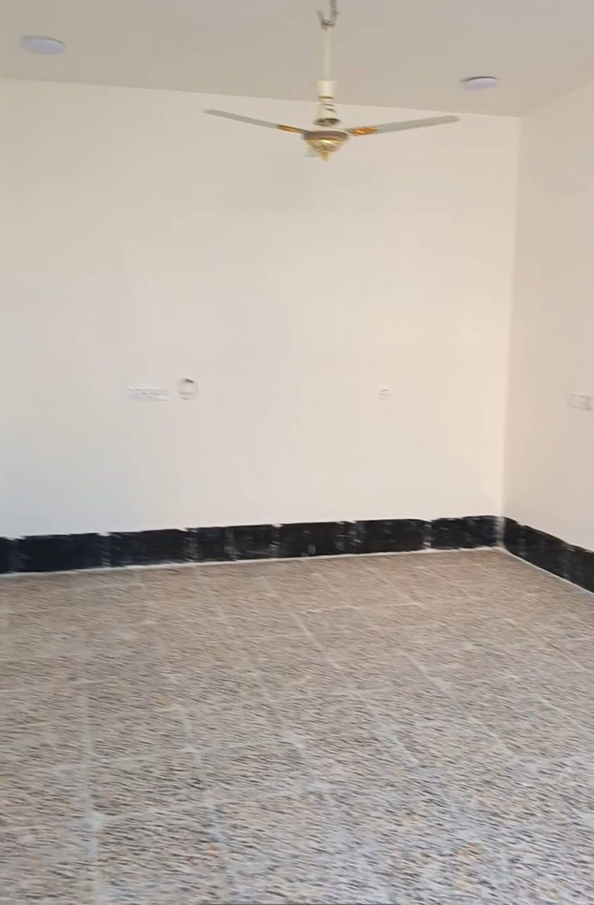 بيت 200 م جاهز طابق واحد / سند 25 طابو زراعي / حي النصر الساده ابو خطه/ للاستفسار ***********
