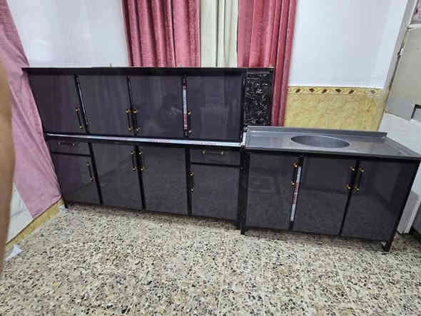 كونتر مترتين ٣قطع وياه سنك مرمر ب360 الف بس تفصيل خاص لعنوان ابو لخصيب بهادريه اكو خدمت توصيل بكروه 
*********** البصرة
