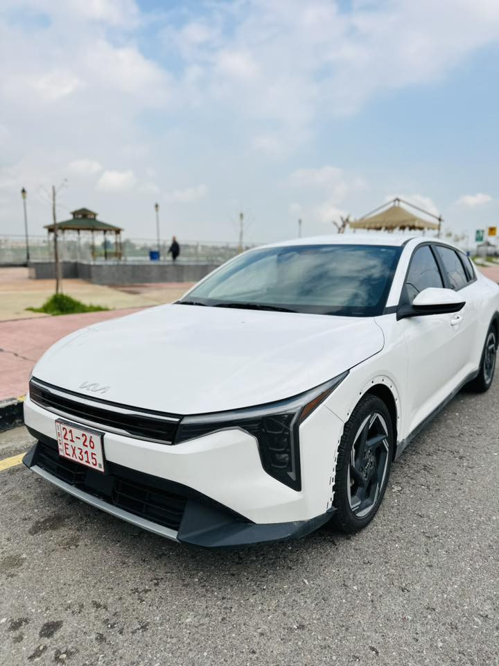 دخول جديد 

💥 السيارة غرفتها من الداخل لون اخضر
⚙️ محرك 4 سلندر حجم 2.0 تنفس طبيعي دوش
🛞 دفع أمامي FWD
✔️ جنوط رياضية 18 إنچ
✔️ مصابيح LED أمامية وخلفية

🛋️ مواصفات داخلية:
✔️ شاشة عدادات رقمية وترفيه تحتوي على تحكم
      كامل في السيارة وبقياس 12.3 إنچ
✔️ دعم Apple CarPlay & Android Auto
✔️ شحن لاسلكي للهاتف
✔️ تشغيل ذكي بدون مفتاح
✔️ تبريد منفصل خلفي

🛡️ أنظمة الأمان والمساعدة:
✔️ نظام التنبيه من التصادم الأمامي
✔️ نظام التنبيه من التصادم الخلفي
✔️ المحافظة على المسار
✔️ مراقبة النقطة العمياء
✔️ مثبت سرعة ذكي
✔️ كاميرا خلفية وتبريد 

السيارة ماشية 8500 ميل قريب الزيرو بجم كبس
حادث خلفي يرجع بارد وضرر طفيف في الجاملغ الامامي   
📢📢 (( ابيع على وظعها بدون تصليح )) 
بدون ايرباك وبدون شاصي 
بدون رقم تترقم شمالي والسيارة حاليا في الموصل
السعر 155 قفل ونهائي
 للاستفسار ***********
