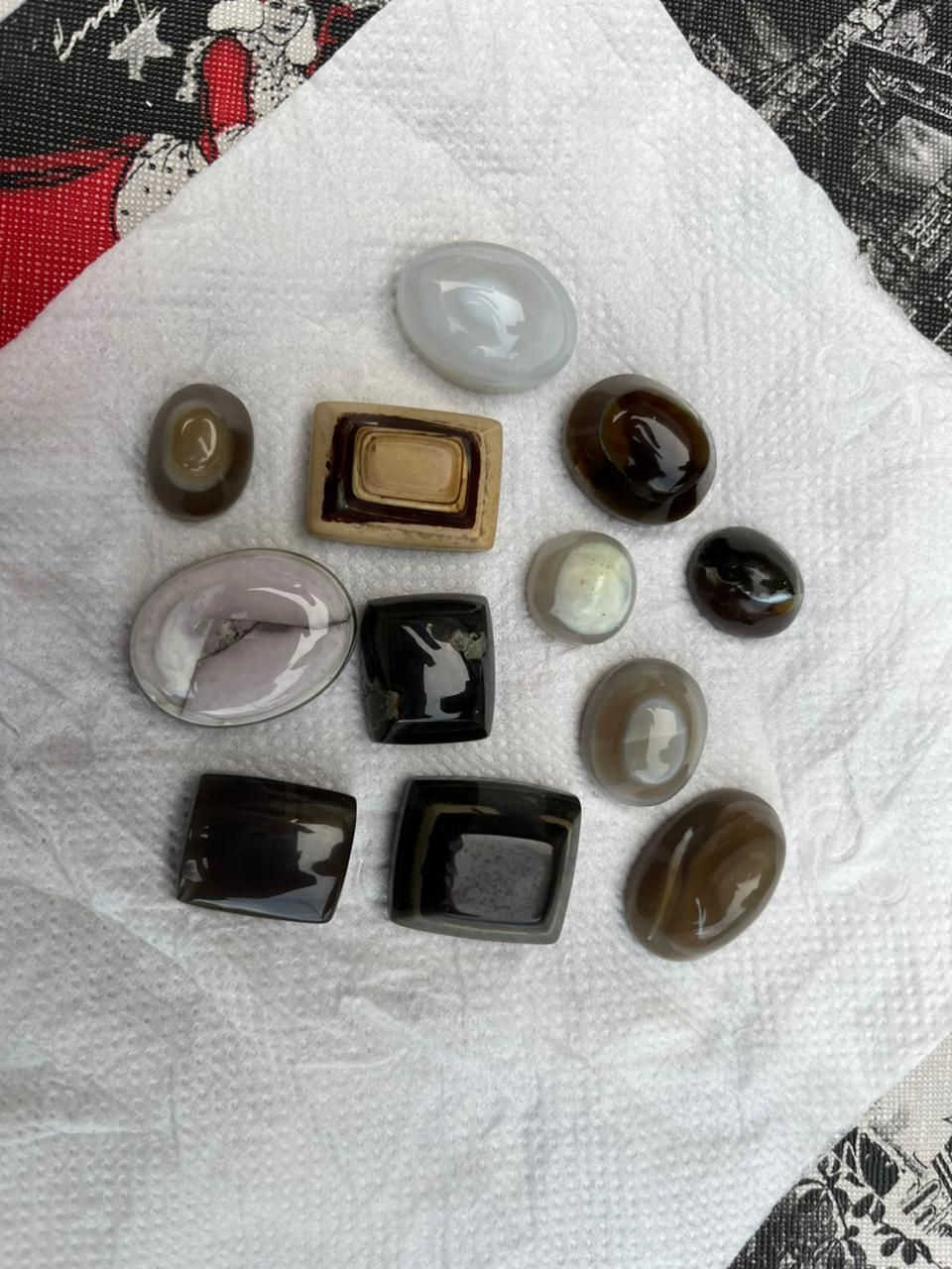 احجار جزع يماني يجنن روعه نواعم وسط وكبار القطعه الوحده  8 الاف اذا شلع ارخص نوادر جوه سعرهن ابيه  الوان تخبل بلاش هيج قطع


**إذا كنت صاحب هذا الإعلان وتريد حذفه لأي سبب، رجاءا أرسل رسالة إلى الدعم الفني**