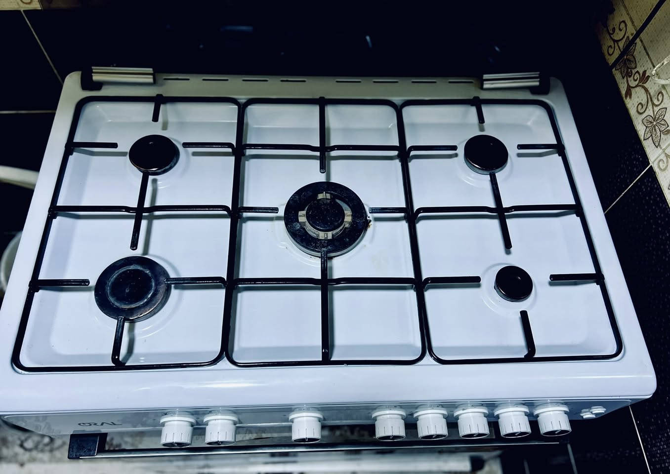 عربي كوردى #للبيع #بوفروش 
طباخ 5 عيون مستخدم شهر واحد فرن مامستخدم (325) مجال بسيط
ته باخ 5 چاو يه ك مانك ايشى كرده هيشتا فرنى ايشى پى نه كراوه ((325 ))ومجالى كه م
عنوان كركوك حي النصر
***********
***********
ملاحضه نشتري جميع انواع الاثاث المنزليه
