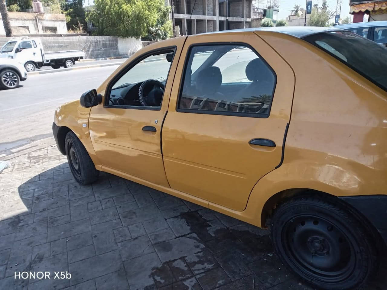 سلام عليكم رينو تكسي موديل 2009 رقم بغداد سيارة جاهزة مابيه نقص بس تبريد مكينه محرك كله جديد دوشمه مصفره هية وغرامات سعره 30وبيه مجال مكاني بغداد الشعب هذا رقمي ***********
