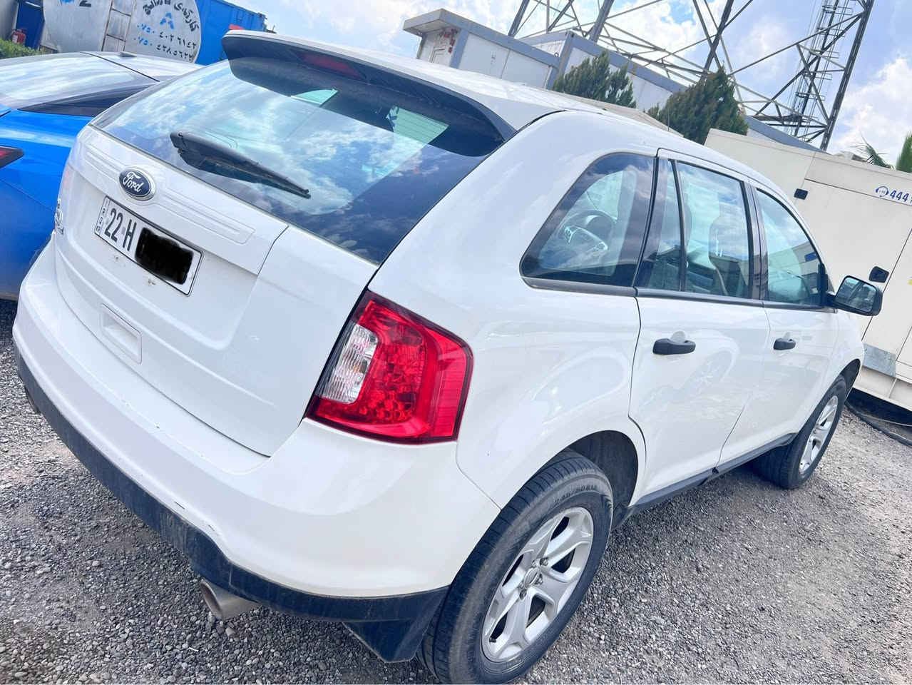 ***********
فۆرت ئیدج 2013 خلیجی ژینگەو سەنەوی  تا 2029 نوێیە هیج سبوغ و لێدرانی نییە تەنیا بستێک PDR هەیە لە جاملغی پێشەوە وێنە کەم داناوە گێر و مەکینەو کارەبایاتی بەشەرتە یەک دینار مەسرەفی تێدا نییە 4تایەی نوێی لە ژێرە   نرخ  115 مەجال أربيل, العراق
