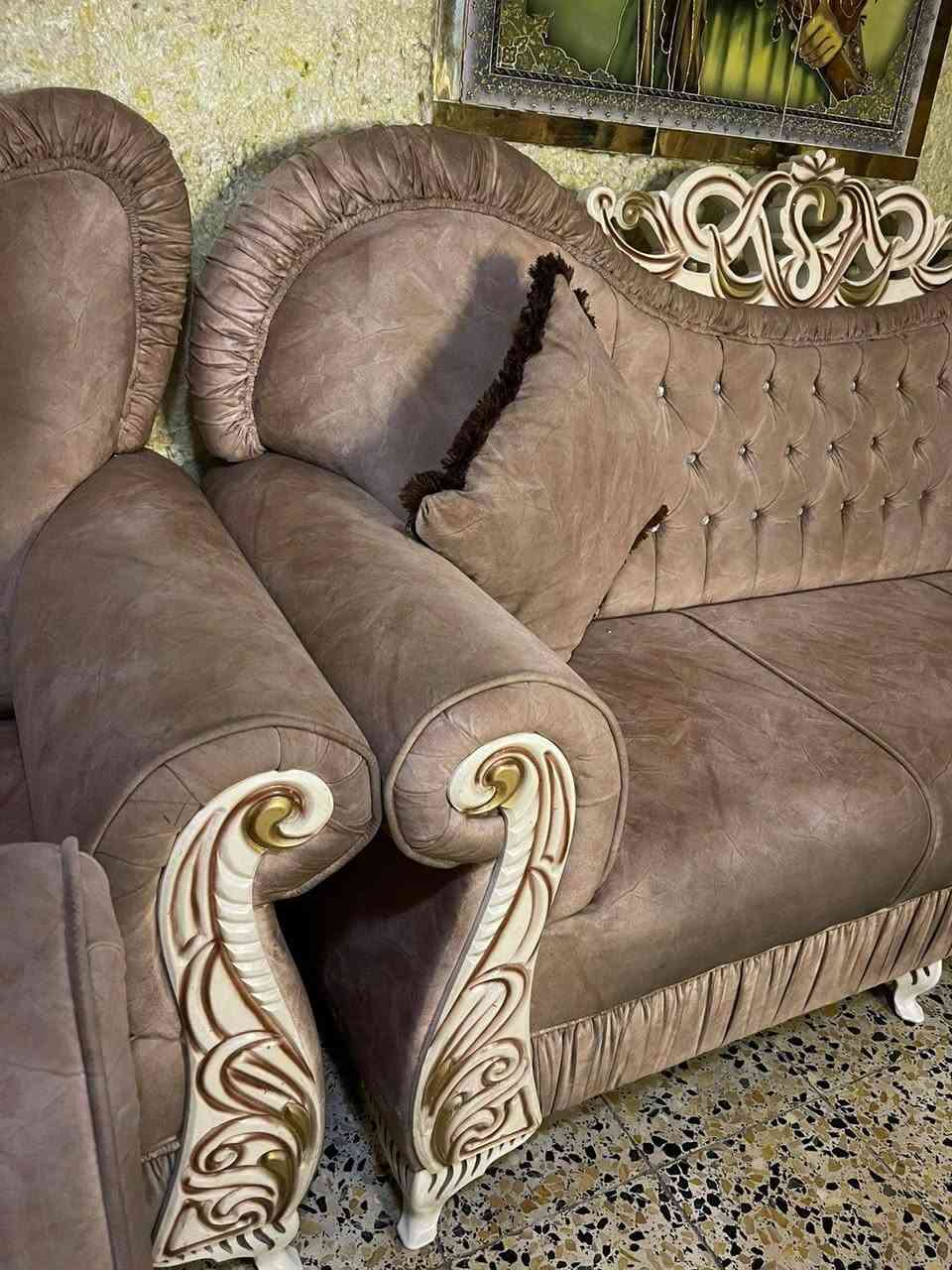 تخم ملكي ١٠ مقاعد +فاترينة(سوية للبيع ب٧٥٠)*********** واتساب.
