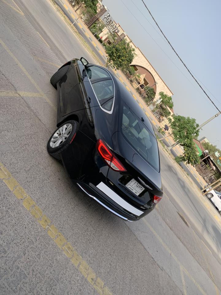 سي 200موديل 16محرك 2400بيه باب امبدل الي وره الصدره نفس الون بدون صبغ والعتبه الداخليه صبغ رقم نجف سياره جديده ومحرك وكير وحداديه خير من الله سعر 110$ للبيع او امراوس حسب القناعه اي استفسار ***********
