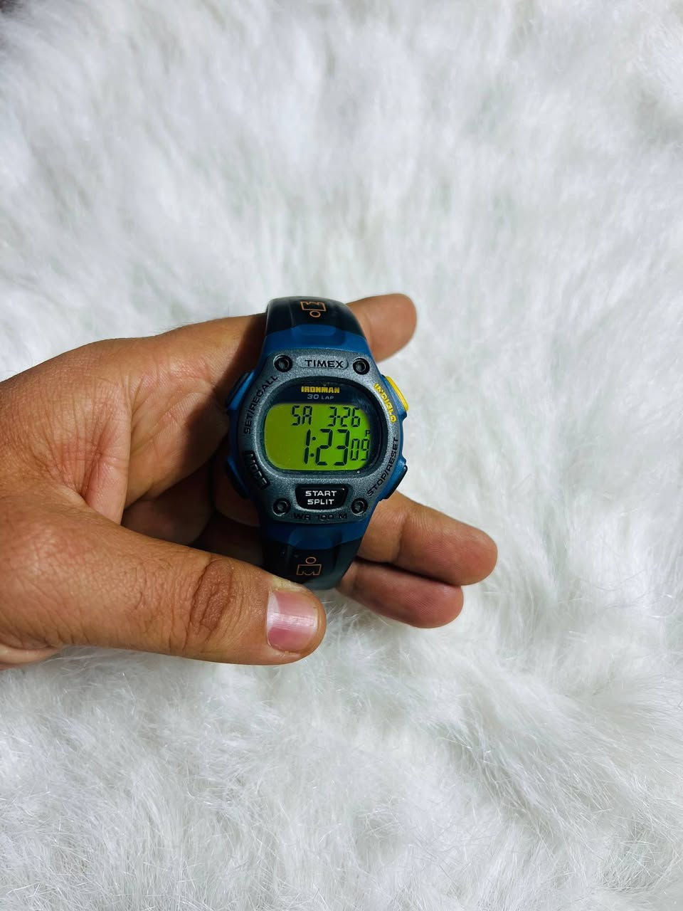 السلام عليكم
ساعه تايمكس باله امريكي اصلي نضافه فول 95% 
منفذ للتاريخ 
اليومي شهري 
اضاءه لد داخلي 
ظغط مي 100m 
لايت جرس منبه 
سعر الساعه 60 ألف 
يوجد توصيل


**إذا كنت صاحب هذا الإعلان وتريد حذفه لأي سبب، رجاءا أرسل رسالة إلى الدعم الفني**