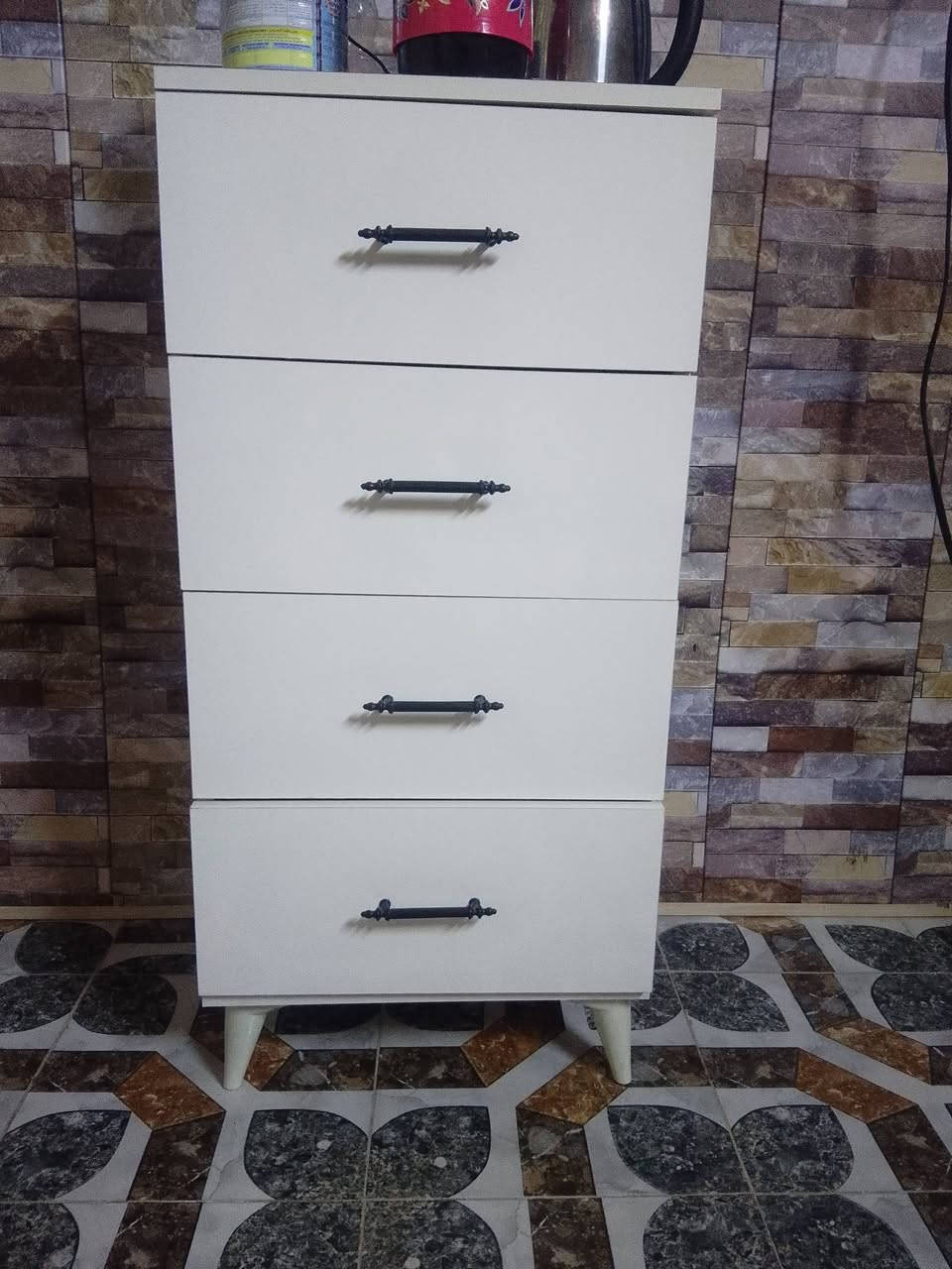 سلام عليكم غرفه تركيه 10قطع نضيفه 
سرير مخزن 
ب800وبيه مجال 
***********
بغداد الشعب
