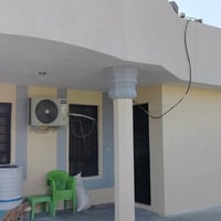 قطعه ارض مساحة 600متر مساحة البناء 140متر كامل الخدمات ماء كهرباء تبلي...