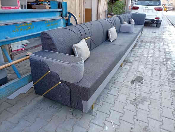 للبيع دواوين جديد موجود ١٠ مقاعد و 20مقعد توفر الرصاصي من جديد العنوان مقابيل  البطاقه الوطنية الاتصال ***********
