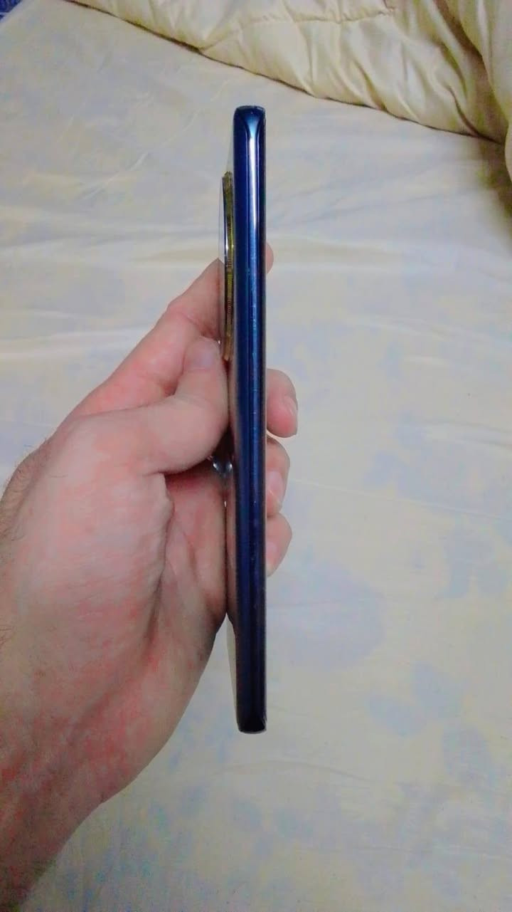 هونر اكس 9سي ذاكره256 الداخليه 8 نظافه فول  غراظه كامله شخط مابي السعر 280وبي مجال مكاني تكريت ***********
