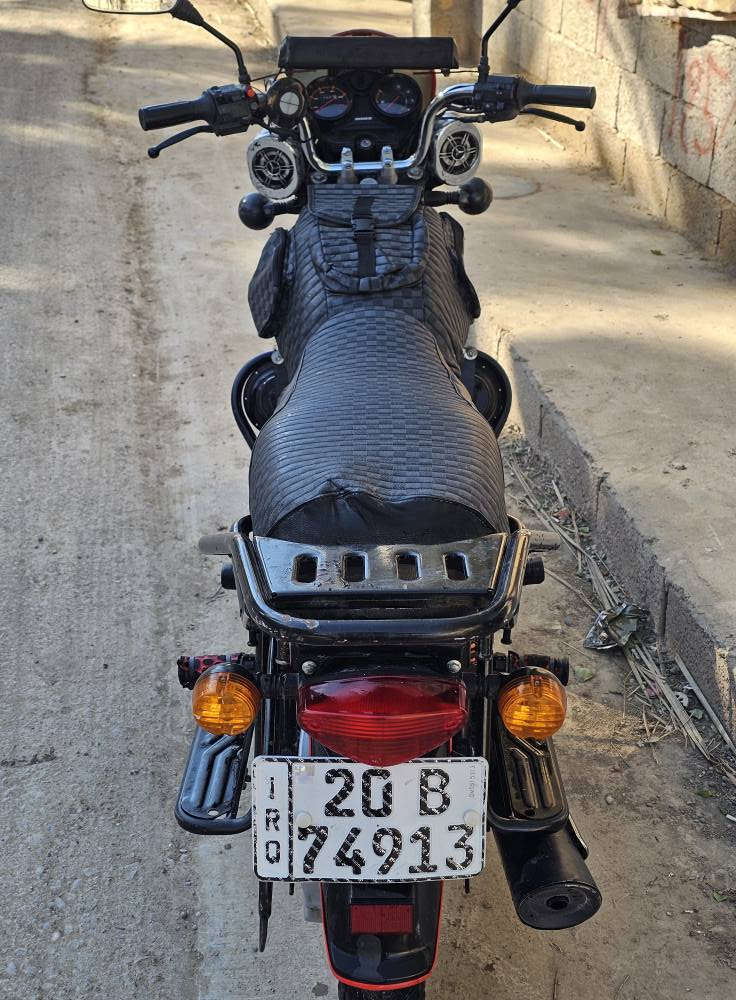 سلام عليكم بوكسر للبيع موديل 22( مرقم )تحويل ثاني يوم  مكفولة كفالة عامة مال جناي مكاني ديالى بعقوبة ***********
